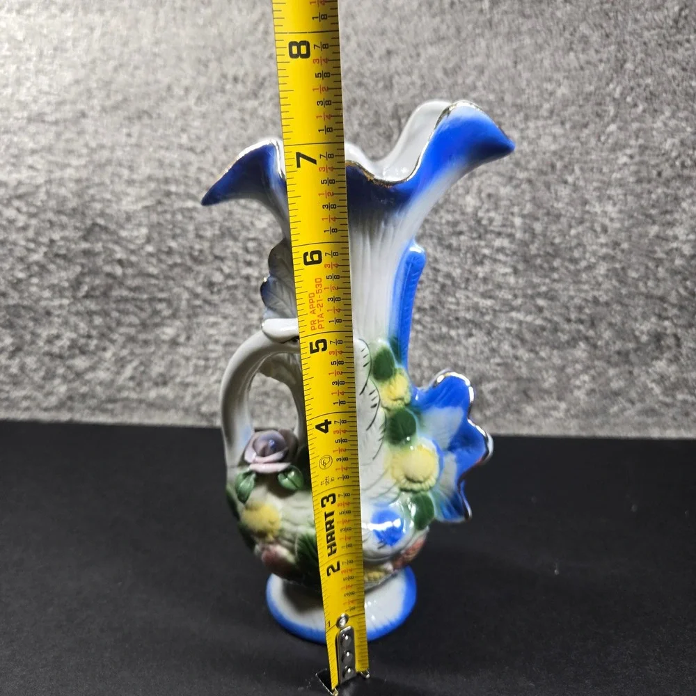 Porcelain Swan Vase Blue White‎ Floral Gold Trim Vintage Decor
